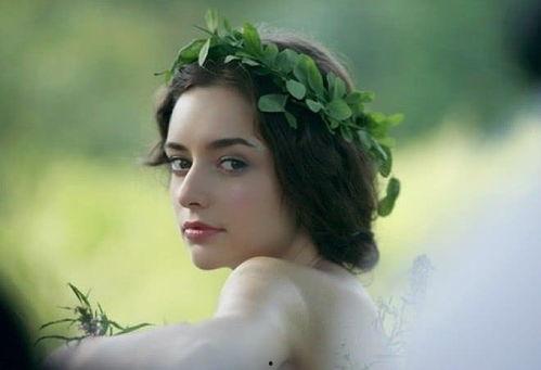 带发箍的女人吃瓜视频,太上镜了！