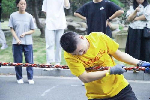 女舞蹈老师吃瓜视频,吃瓜视频引发网友热议