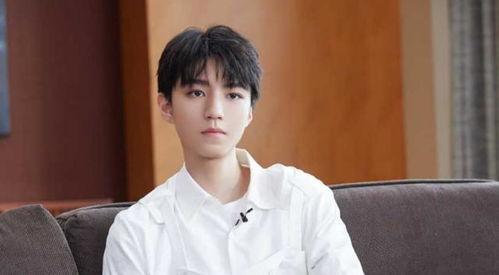 王俊凯吃瓜路人视频大全,揭秘明星日常趣味瞬间