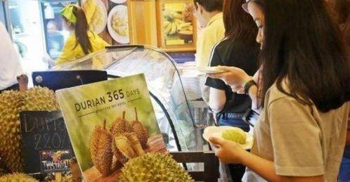 泰国人吃瓜视频,揭秘泰国街头美食文化