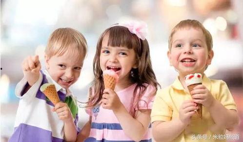 四胞胎吃冰瓜视频大全,萌态十足萌翻网友